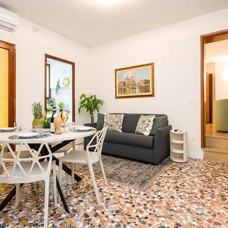 Ca Del Bezzo - Comfort & View Апартаменты *