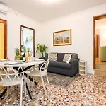 Ca Del Bezzo - Comfort & View By Sarlux Apartment *